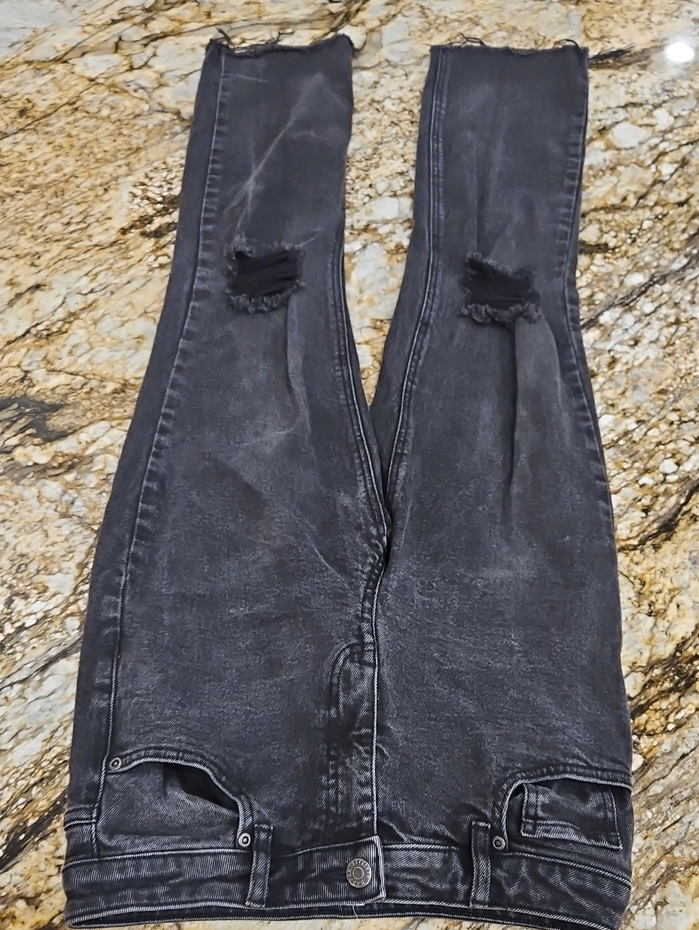 HARPER HERITAGE Women's Black Distressed Jeans. Size 26 Inseam 25" Rise 9.5"